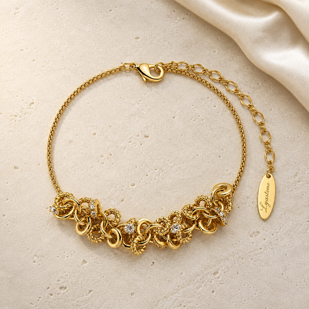 Elysian Knot Bracelet gold interlocking links