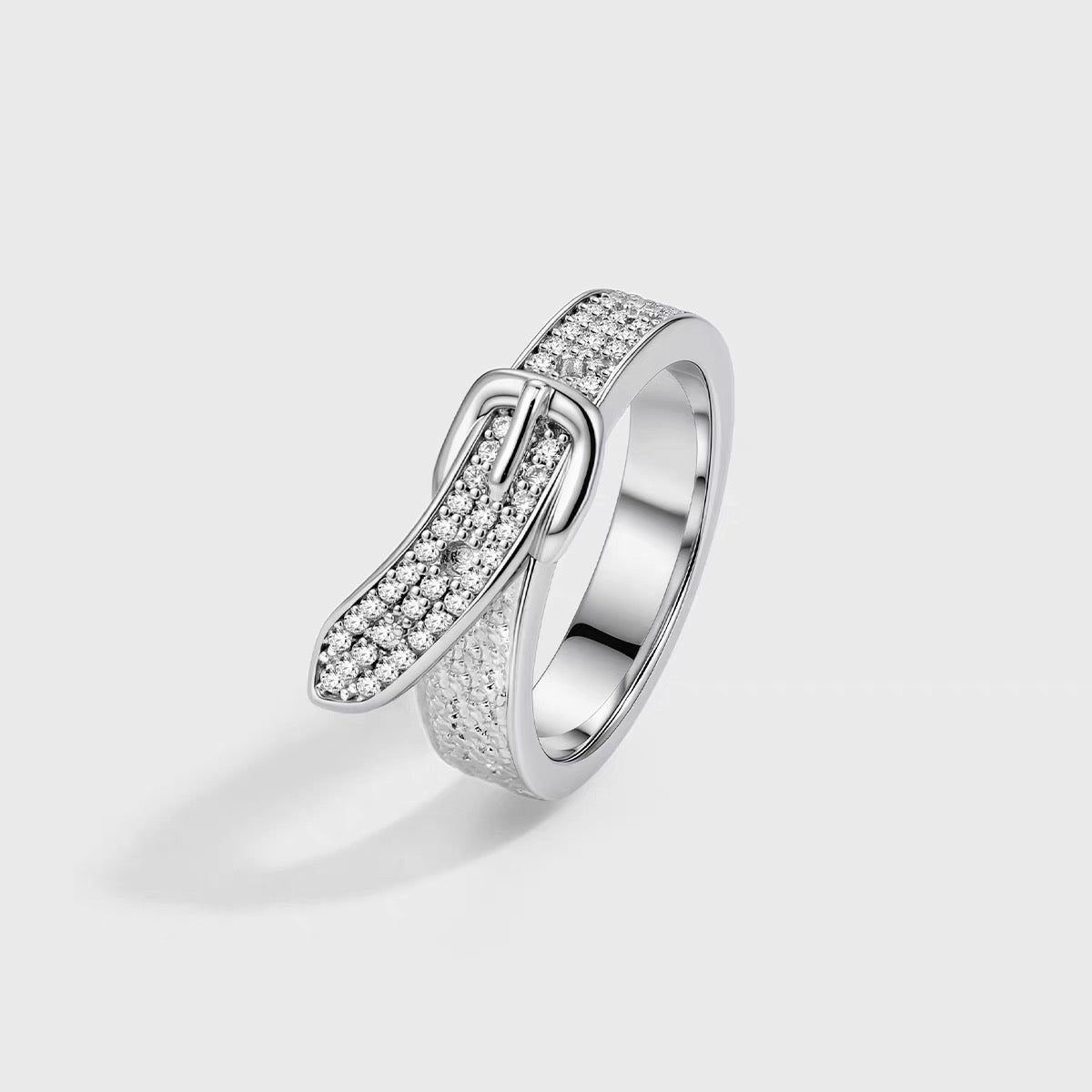 Fortuna Horsebit Ring Collection