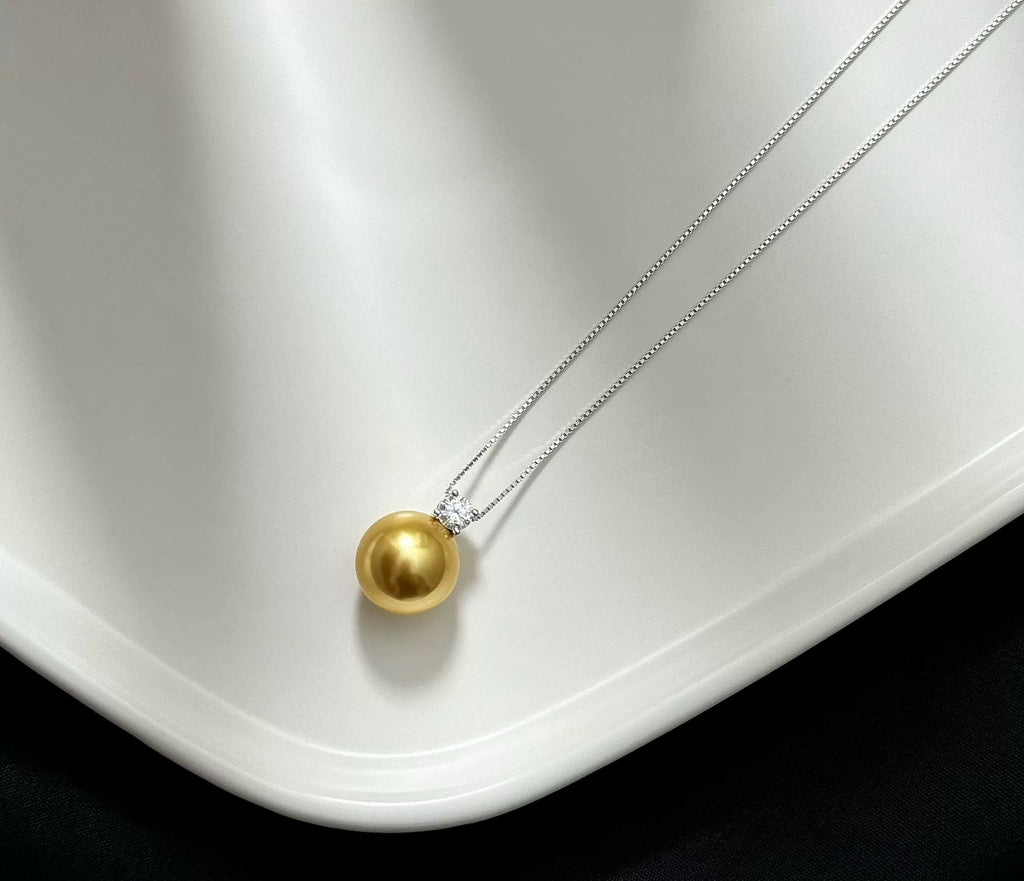 Delicate sterling silver pearl necklace