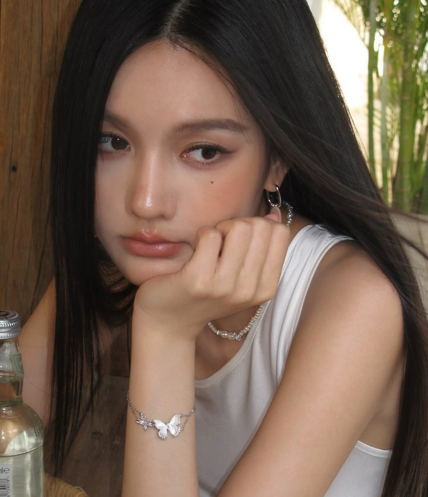 Double-layer butterfly bracelet with mother-of-pearl