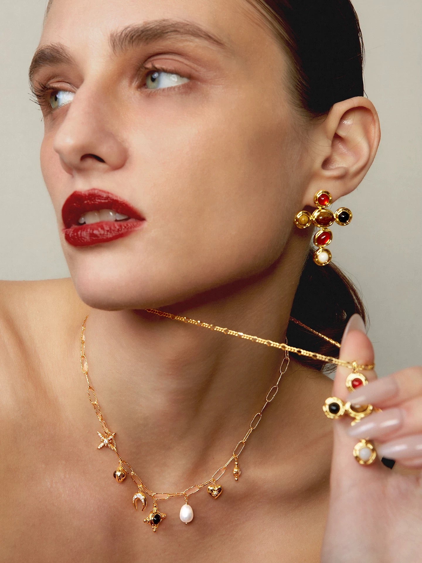 Gold-plated black agate gemstone necklace