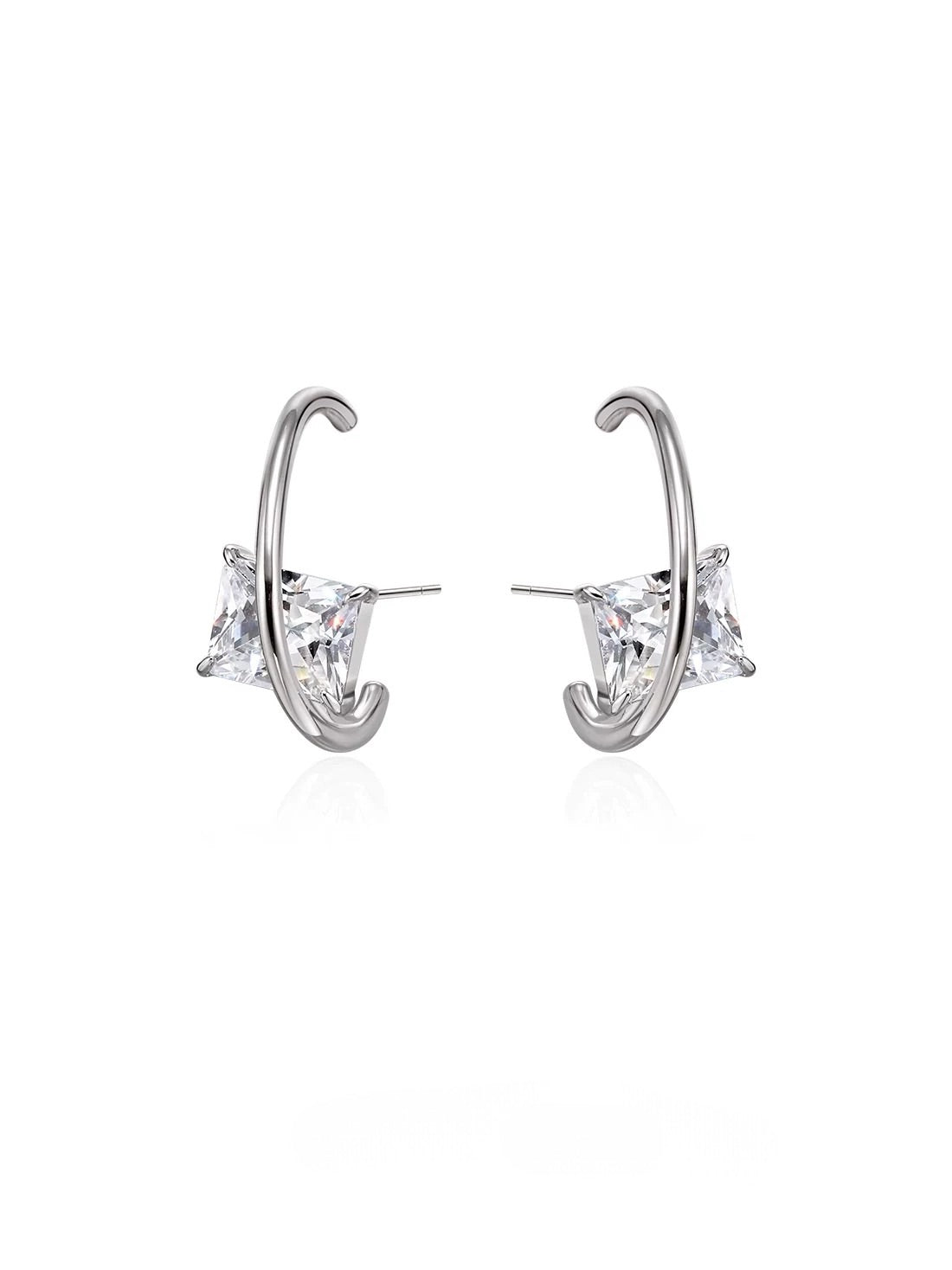 Metal wire zirconia stud earrings