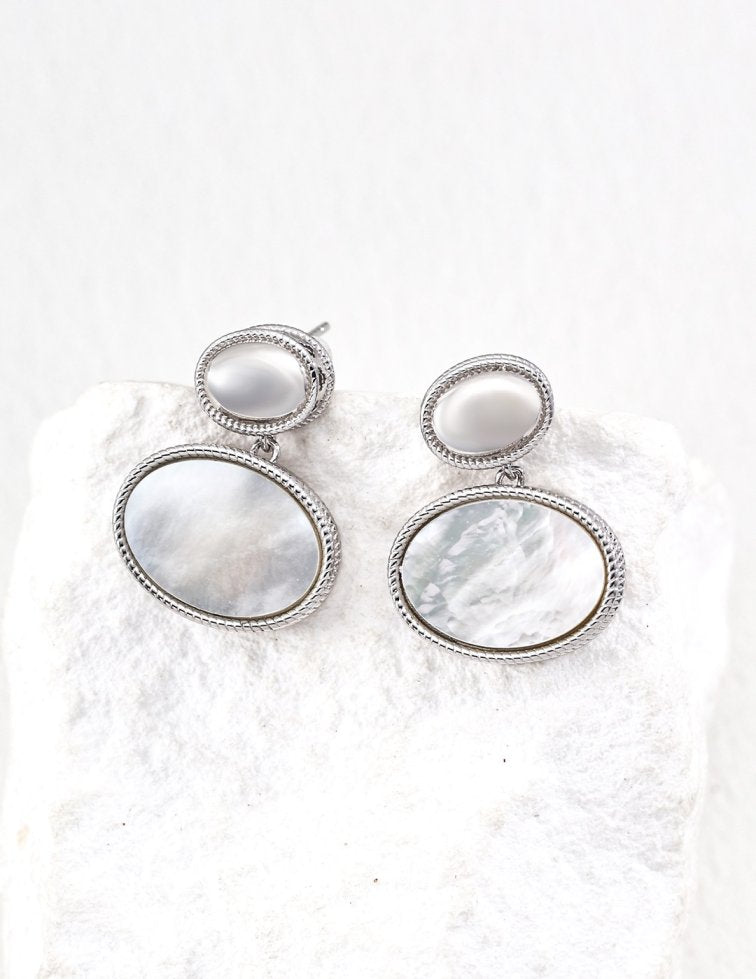 Mother-of-pearl earrings in sterling silver