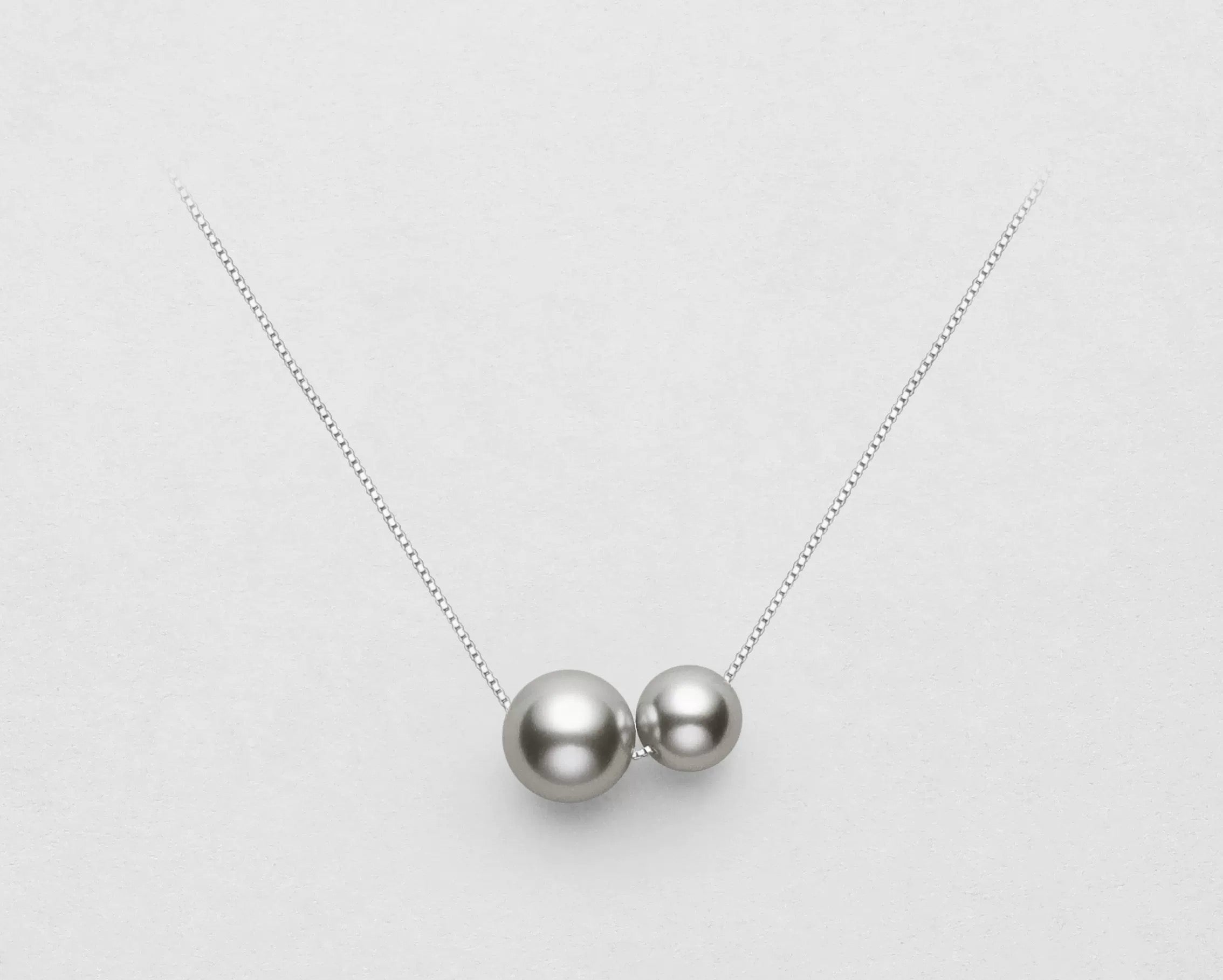 Pearl gourd pendant necklace in sterling silver