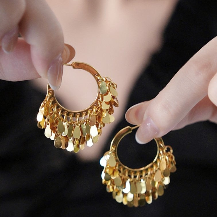 Retro gold dangle hoop earrings