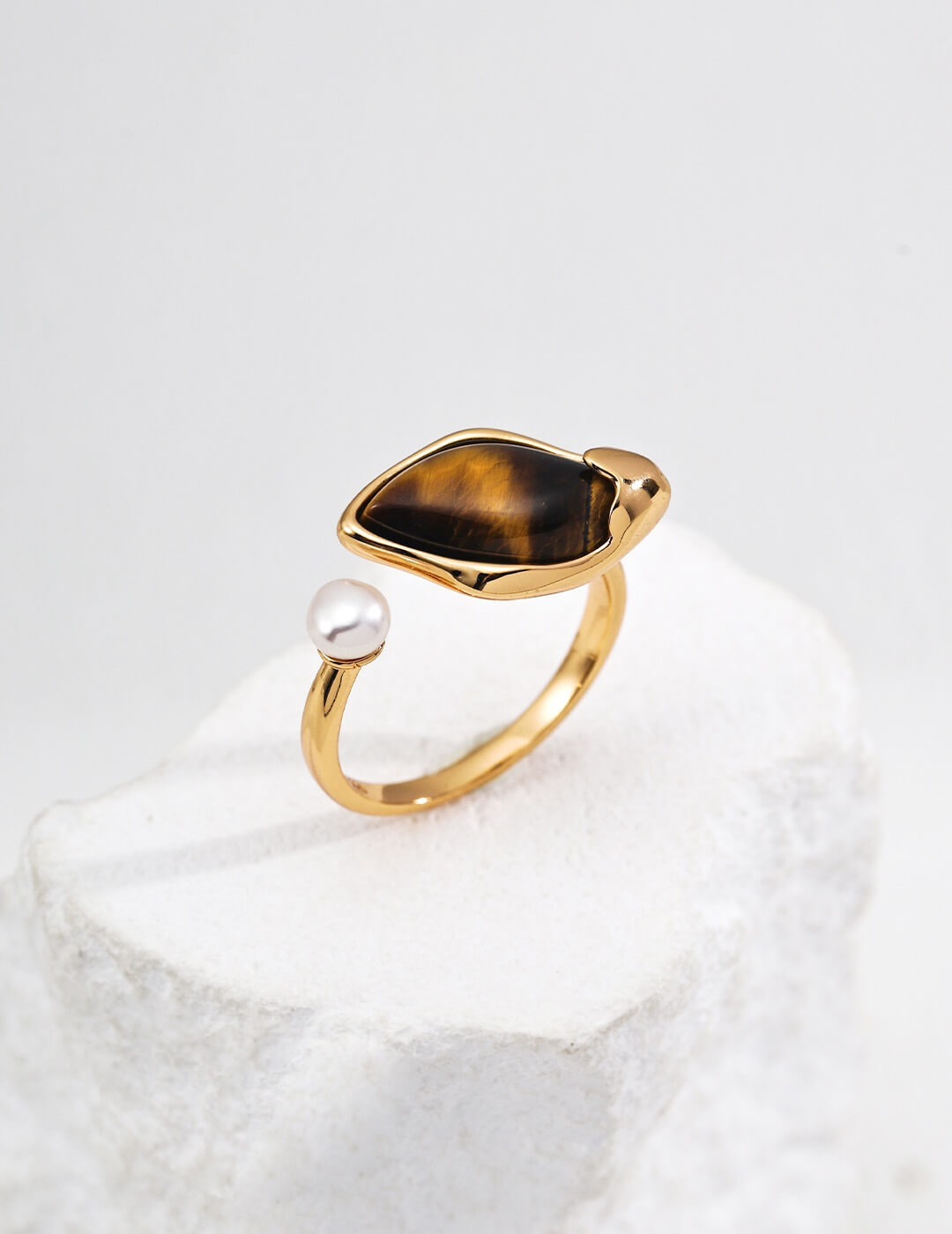 Sterling silver Tiger’s Eye ring in antique gold