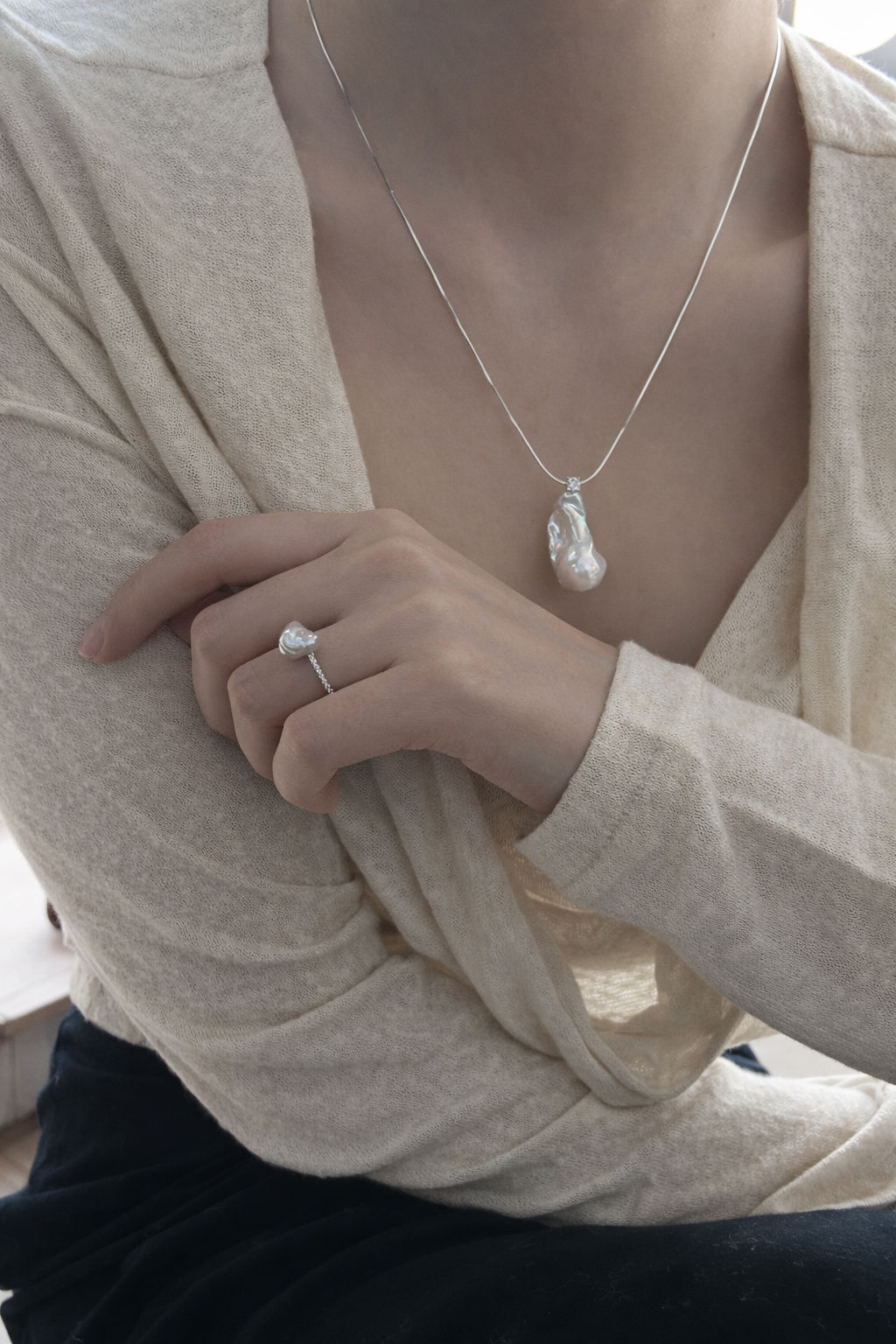 Sterling silver baroque pearl pendant