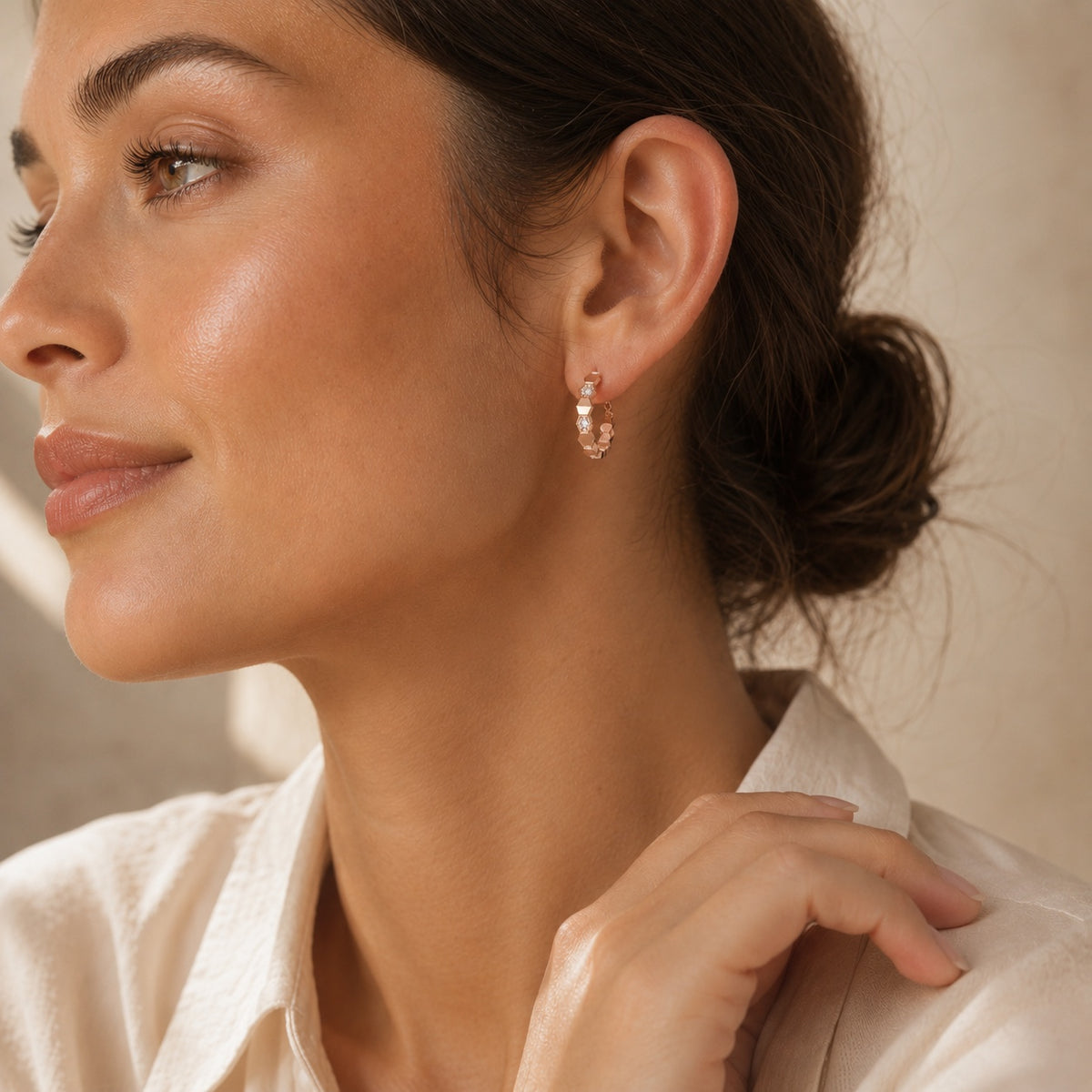 16mm rose gold honeycomb hoop earrings on model
