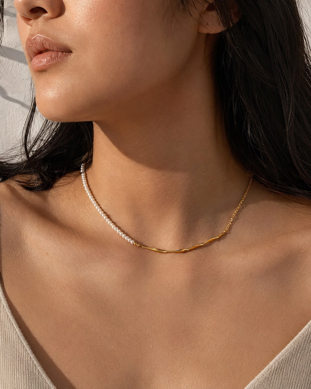 Model wearing Lyastone Imperfect Bloom Pearl Necklace