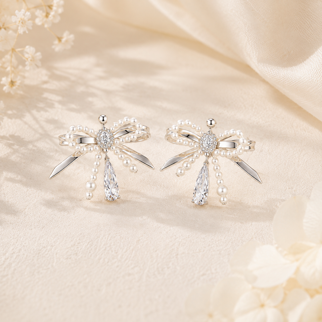 Élodie Pearl Bow Earrings