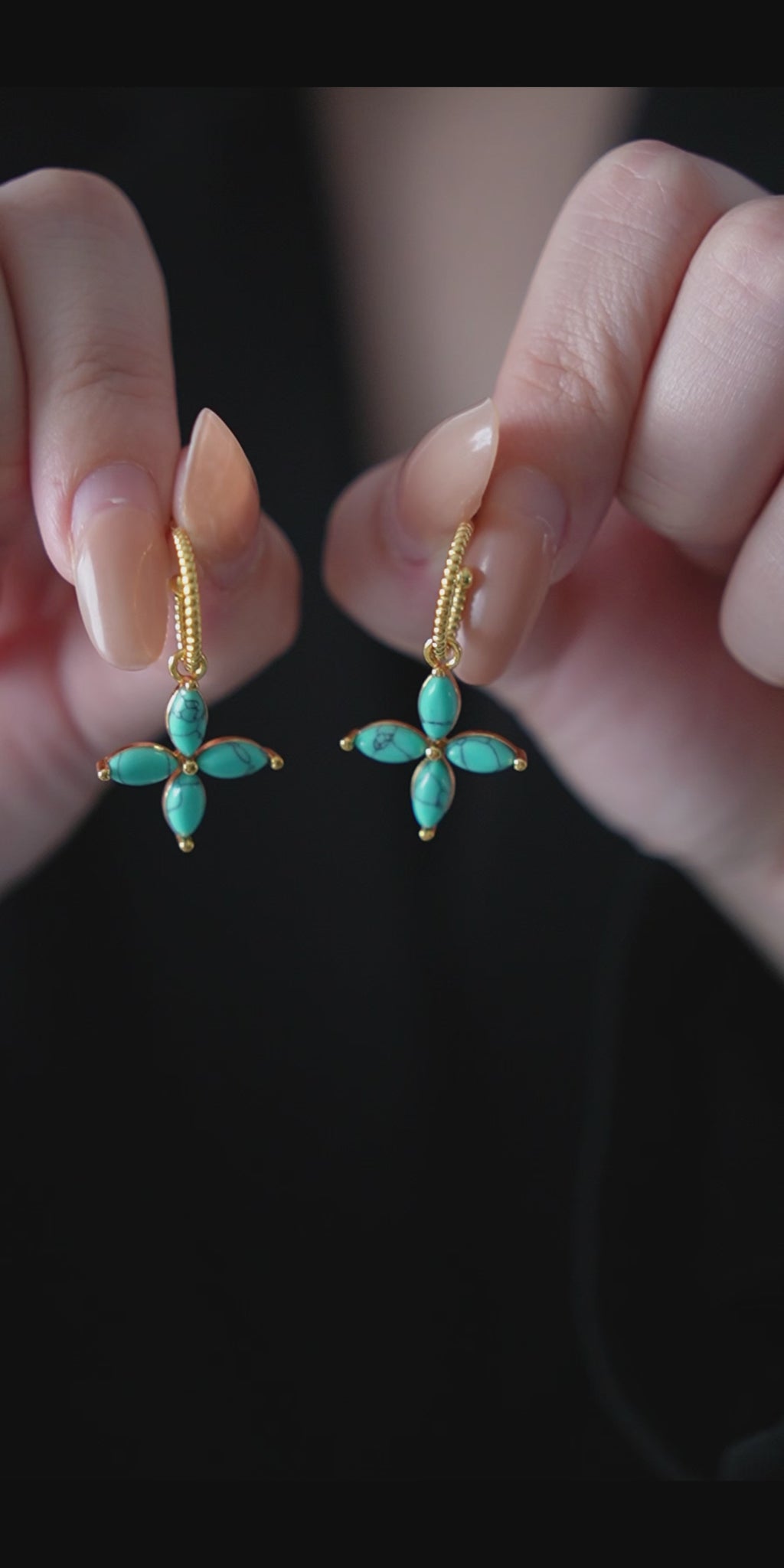 Lightweight turquoise clover earrings