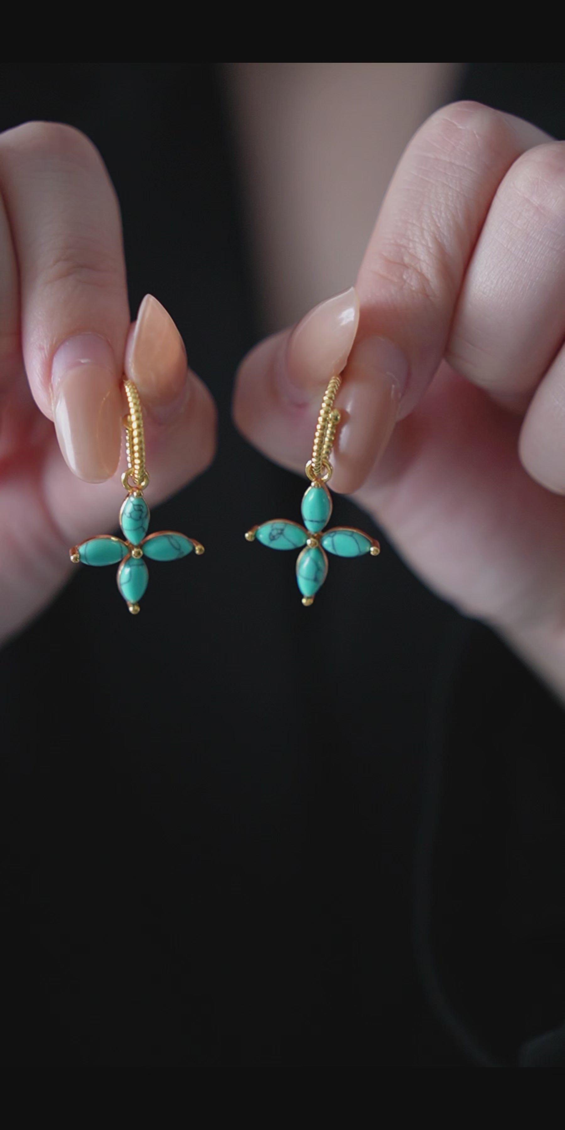 Lightweight turquoise clover earrings